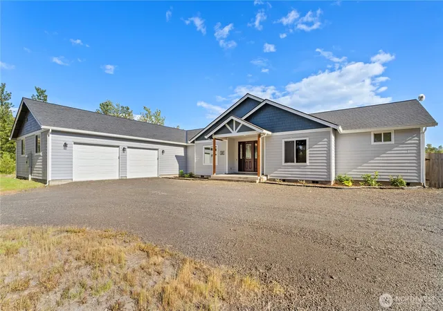 Photo 1 of Single family home for sale at 249 Flatt Rd, Kelso, WA 98626 | MLS# NWM2528217 | Listing updated on 2026-09-21