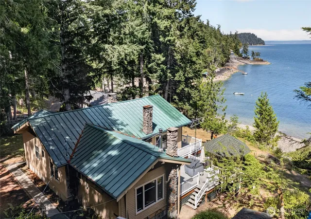 Photo 2 of Single family home for sale at 311231 Highway 101, Brinnon, WA 98320 | MLS# NWM2528775 | Listing updated on 2026-09-30