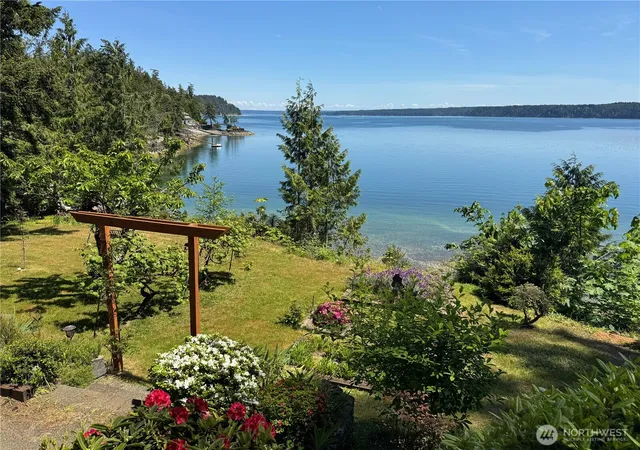 Photo 3 of Single family home for sale at 311231 Highway 101, Brinnon, WA 98320 | MLS# NWM2528775 | Listing updated on 2026-09-30