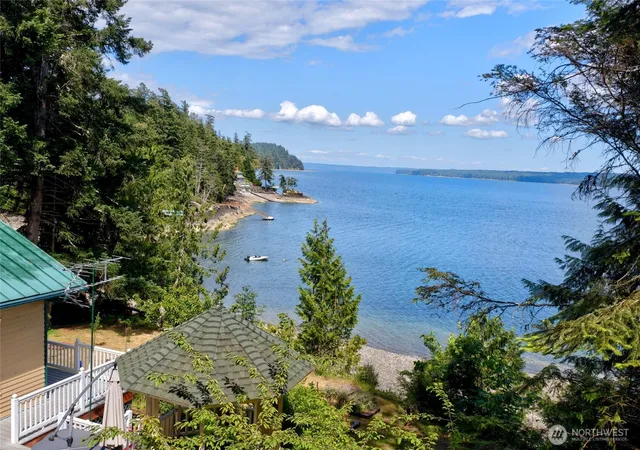 Photo 4 of Single family home for sale at 311231 Highway 101, Brinnon, WA 98320 | MLS# NWM2528775 | Listing updated on 2026-09-30