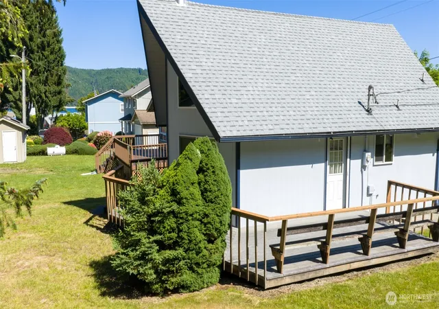 Photo 2 of Sale Pending at 120 N Ayock Beach Dr, Lilliwaup, WA 98555 | MLS# NWM2528843 | Listing updated on 2026-09-25