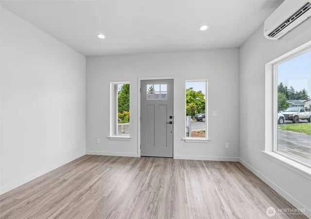 Photo 4 of Single family home for sale at 210 Glengate St, Cathlamet, WA 98612 | MLS# NWM2529084 | Listing updated on 2026-09-21