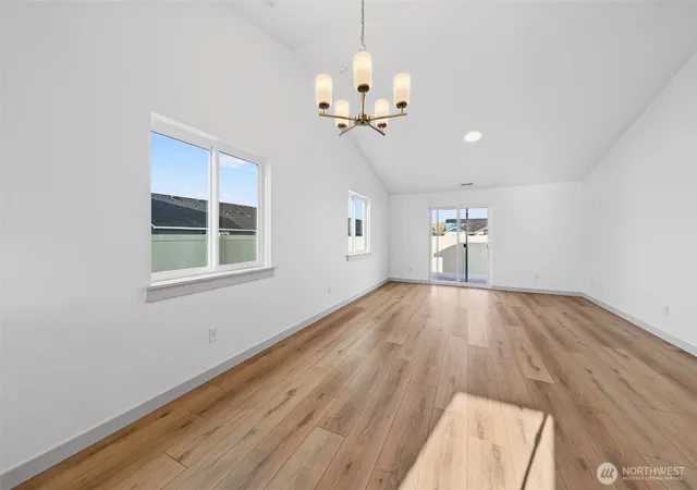 Photo 3 of Sale Pending at 2002 N Oak Rd, Moses Lake, WA 98837 | MLS# NWM2529220 | Listing updated on 2026-09-22