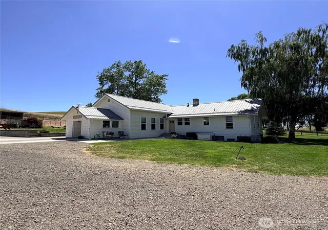 Photo 2 of Single family home for sale at 12944 Lower Waitsburg Rd, Waitsburg, WA 99361 | MLS# NWM2529276 | Listing updated on 2026-09-21