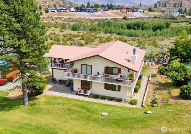 Photo 3 of Single family home for sale at 81 Golf Crse Dr, Pateros, WA 98846 | MLS# NWM2529971 | Listing updated on 2026-09-30