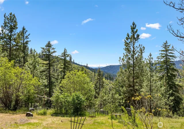 Photo 3 of Single family home for sale at 502 Harkness Rd, Cle Elum, WA 98922 | MLS# NWM2530238 | Listing updated on 2026-09-28