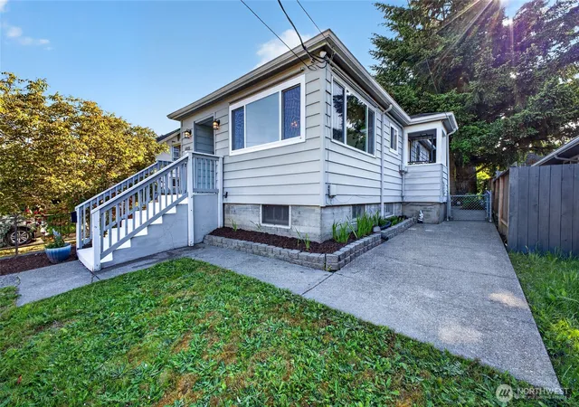 Photo 3 of Single family home for sale at 6831 S Yakima Ave, Tacoma, WA 98408 | MLS# NWM2530798 | Listing updated on 2026-09-25