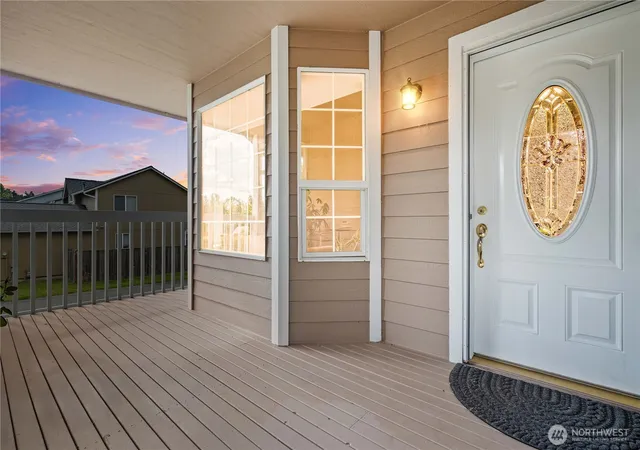 Photo 3 of Sale Pending at 8627 136th Street E, Puyallup, WA 98373 | MLS# NWM2530872 | Listing updated on 2026-10-01