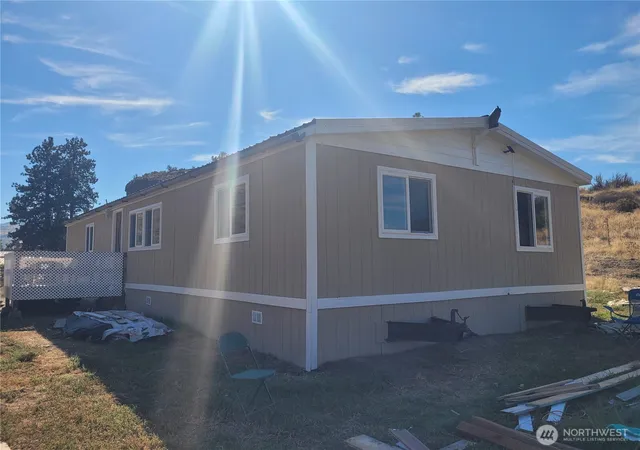 Photo 3 of Sale Pending at 20 Round Up Rd, Oroville, WA 98844 | MLS# NWM2531032 | Listing updated on 2026-09-25
