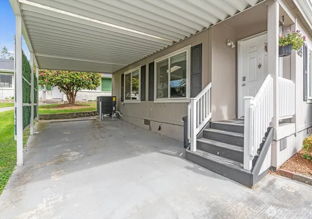 Photo 2 of Manufactured home for sale at 23825 15th Avenue Se #185, Bothell, WA 98021 | MLS# NWM2531234 | Listing updated on 2026-09-21