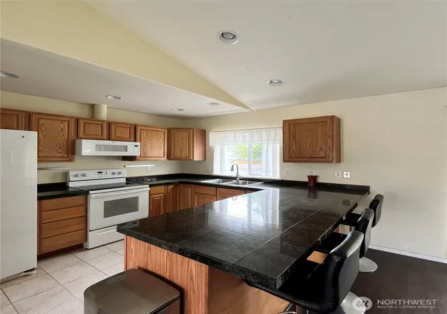 Photo 4 of Single family home for sale at 117 Bufflehead St SW, Ocean Shores, WA 98569 | MLS# NWM2531433 | Listing updated on 2026-09-21