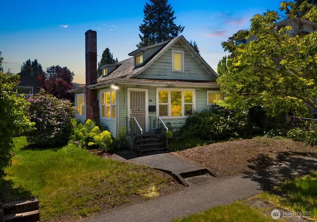 Photo 2 of Sale Pending at 911 N 77th Street, Seattle, WA 98103 | MLS# NWM2531493 | Listing updated on 2026-09-11