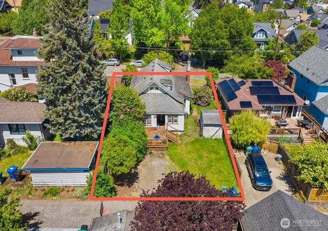 Photo 3 of Sale Pending at 911 N 77th Street, Seattle, WA 98103 | MLS# NWM2531493 | Listing updated on 2026-09-11