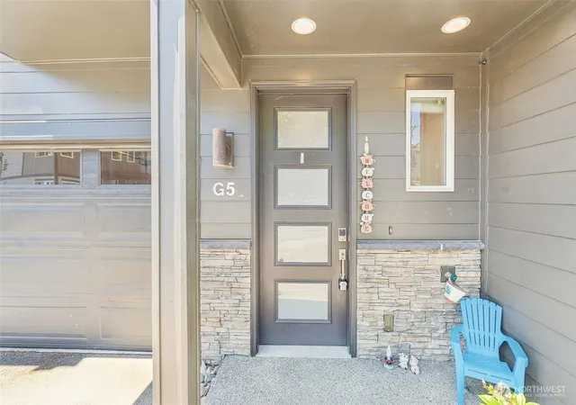Photo 3 of Single family home for sale at 1325 Seattle Hl Rd #G5, Bothell, WA 98012 | MLS# NWM2531568 | Listing updated on 2026-09-21
