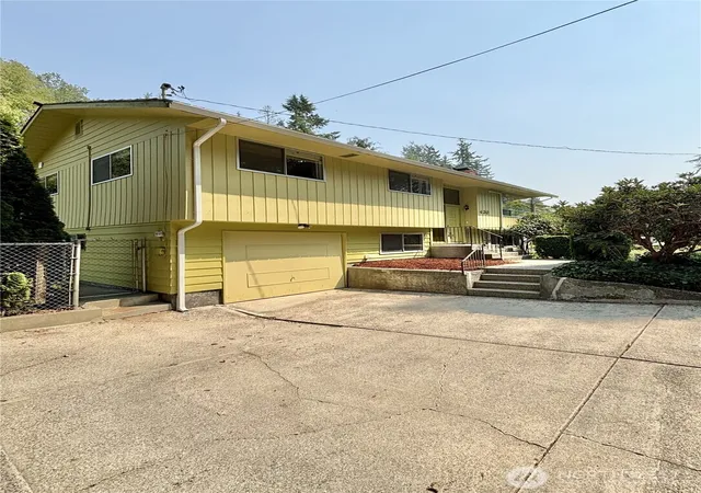 Photo 2 of Sale Pending at 430 N 9th Street, Montesano, WA 98563 | MLS# NWM2531994 | Listing updated on 2026-09-21