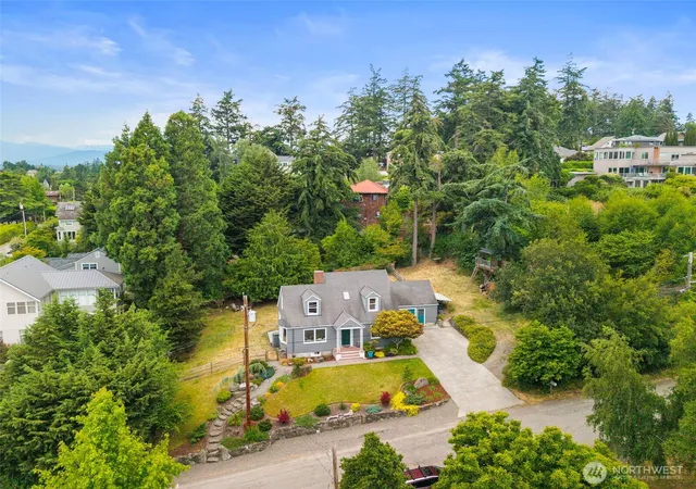 Photo 3 of Single family home for sale at 1231 Monroe St, Port Townsend, WA 98368 | MLS# NWM2532049 | Listing updated on 2026-10-01