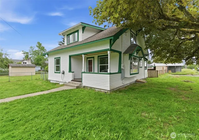 Photo 4 of Single family home for sale at 10302 40th Avenue E, Tacoma, WA 98446 | MLS# NWM2532330 | Listing updated on 2026-09-22
