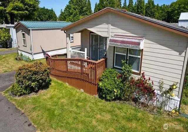 Photo 3 of Manufactured home for sale at 10239 185th Street SW #10, Rochester, WA 98579 | MLS# NWM2532449 | Listing updated on 2026-09-21