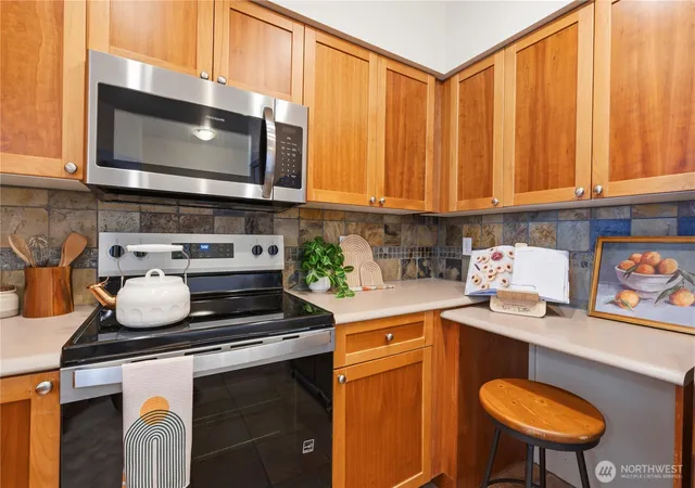 Photo 4 of Condo for sale at 1545 NW 57th Street #611, Seattle, WA 98107 | MLS# NWM2532642 | Listing updated on 2026-09-21