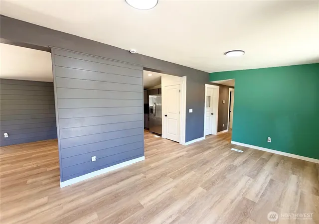 Photo 4 of Manufactured home for sale at 6589 NE Center St, Suquamish, WA 98392 | MLS# NWM2532649 | Listing updated on 2026-10-01