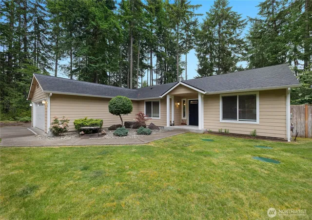 Photo 1 of Single family home for sale at 840 E Timberlake Dr, Shelton, WA 98584 | MLS# NWM2532953 | Listing updated on 2026-10-01