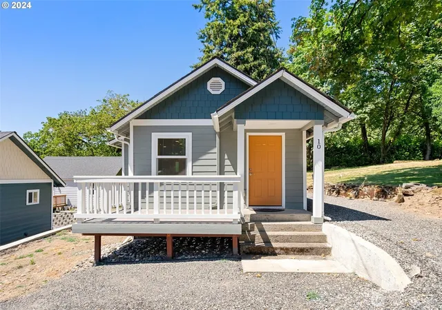 Photo 3 of Condo for sale at 2311 Sw 6th Avenue #10, Camas, WA 98607 | MLS# NWM2533079 | Listing updated on 2026-09-21