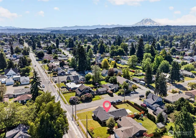 Photo 3 of Single family home for sale at 1604 W Pioneer Ave, Puyallup, WA 98371 | MLS# NWM2533156 | Listing updated on 2026-10-01