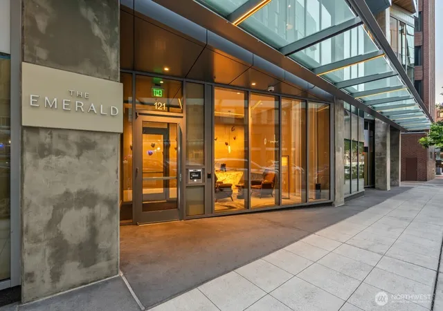 Photo 2 of Condo for sale at 121 Stewart St #2202, Seattle, WA 98101 | MLS# NWM2533260 | Listing updated on 2026-09-21
