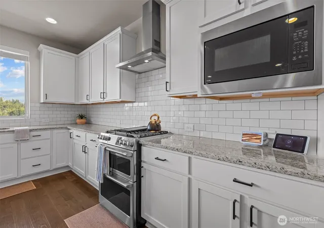 Photo 3 of Single family home for sale at 19042 123rd Avenue SE, Renton, WA 98058 | MLS# NWM2533476 | Listing updated on 2026-09-21