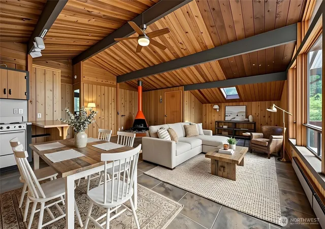 Photo 3 of Single family home for sale at 819 E Madrona Blvd Nw, Lakebay, WA 98349 | MLS# NWM2533508 | Listing updated on 2026-09-21
