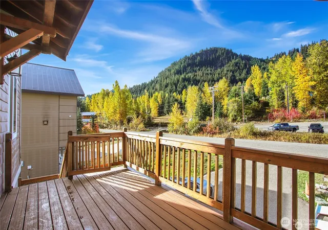 Photo 3 of Single family home for sale at 330 Keechelus Dr, Snoqualmie Pass, WA 98068 | MLS# NWM2533619 | Listing updated on 2026-09-21