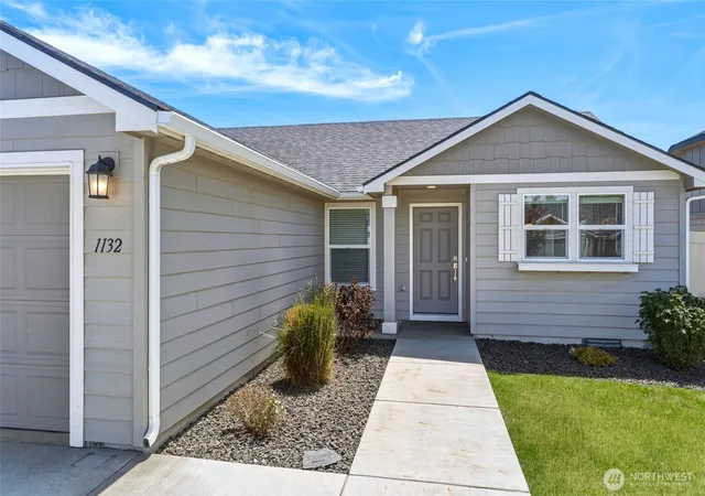 Photo 3 of Sale Pending at 1132 Ava St, Walla Walla, WA 99362 | MLS# NWM2533629 | Listing updated on 2026-09-25