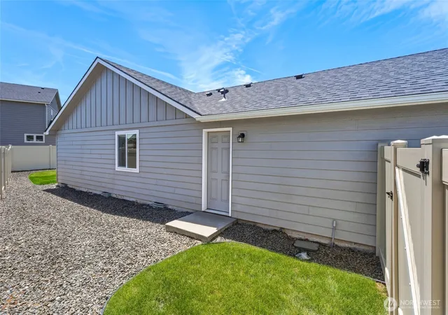 Photo 4 of Sale Pending at 1132 Ava St, Walla Walla, WA 99362 | MLS# NWM2533629 | Listing updated on 2026-09-25