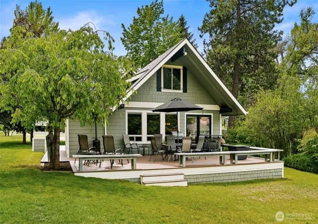 Photo 1 of Single family home for sale at 370 Burke Rd, Cle Elum, WA 98922 | MLS# NWM2533815 | Listing updated on 2026-09-21