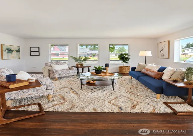 Photo 4 of Single family home for sale at 408 F St, Cosmopolis, WA 98537 | MLS# NWM2533935 | Listing updated on 2026-09-21