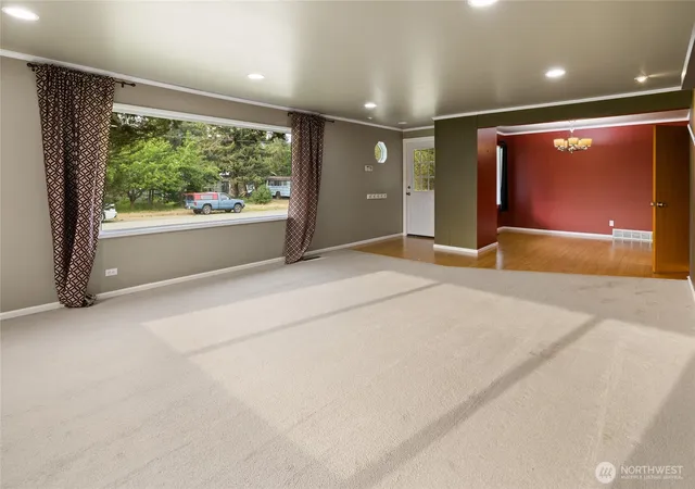 Photo 4 of Single family home for sale at 327 Lincoln St, Cle Elum, WA 98922 | MLS# NWM2534063 | Listing updated on 2026-09-21