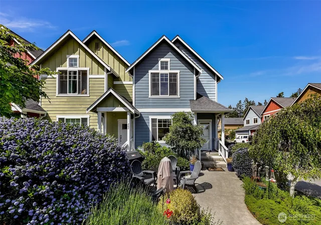 Photo 1 of Townhouse for sale at 200 Nw 1st Street, Coupeville, WA 98239 | MLS# NWM2534226 | Listing updated on 2026-09-25