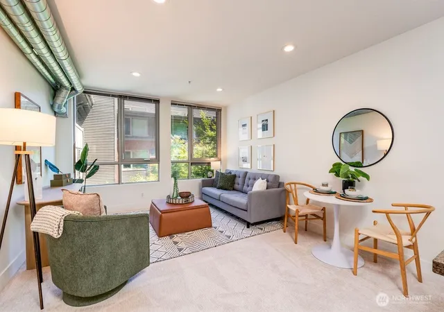 Photo 3 of Condo for sale at 530 Broadway E #311, Seattle, WA 98102 | MLS# NWM2534566 | Listing updated on 2026-10-01