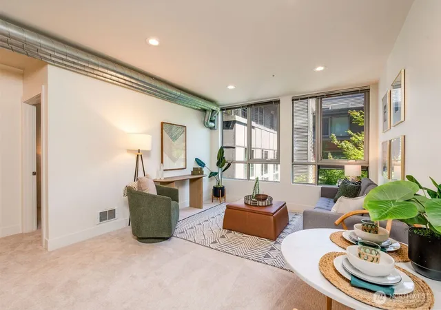 Photo 4 of Condo for sale at 530 Broadway E #311, Seattle, WA 98102 | MLS# NWM2534566 | Listing updated on 2026-10-01