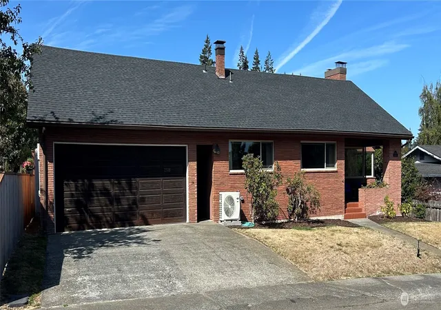 Photo 1 of Single family home for sale at 2518 S Oak St, Port Angeles, WA 98362 | MLS# NWM2534579 | Listing updated on 2026-09-21