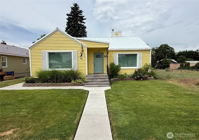 Photo 1 of Sale Pending at 312 S Ash St, Omak, WA 98841 | MLS# NWM2534597 | Listing updated on 2026-09-28