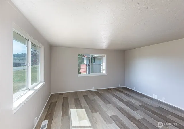 Photo 3 of Sale Pending at 319 N Dunlap St, Sequim, WA 98382 | MLS# NWM2534749 | Listing updated on 2026-09-25