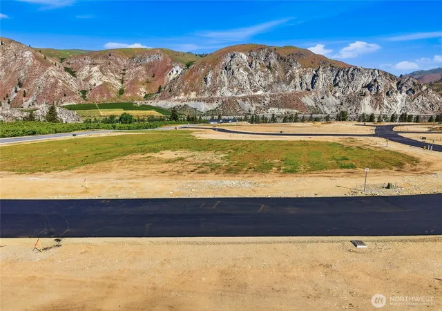 Photo 4 of Land for sale at 34 Stratastone Pl, Orondo, WA 98843 | MLS# NWM2534868 | Listing updated on 2026-09-21