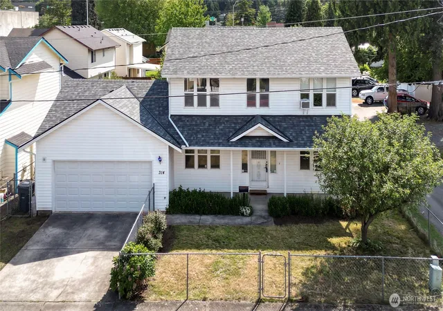 Photo 3 of Sale Pending at 314 Factory Ave N, Renton, WA 98057 | MLS# NWM2535241 | Listing updated on 2026-09-25