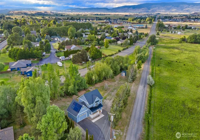 Photo 3 of Single family home for sale at 1603 W Dry Crk, Ellensburg, WA 98926 | MLS# NWM2535507 | Listing updated on 2026-09-21