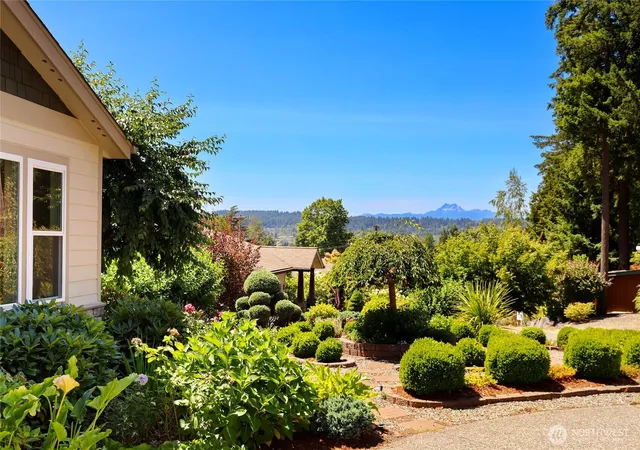 Photo 3 of Single family home for sale at 1963 Nw Rampart Ridge Ct, Bremerton, WA 98311 | MLS# NWM2535610 | Listing updated on 2026-09-21