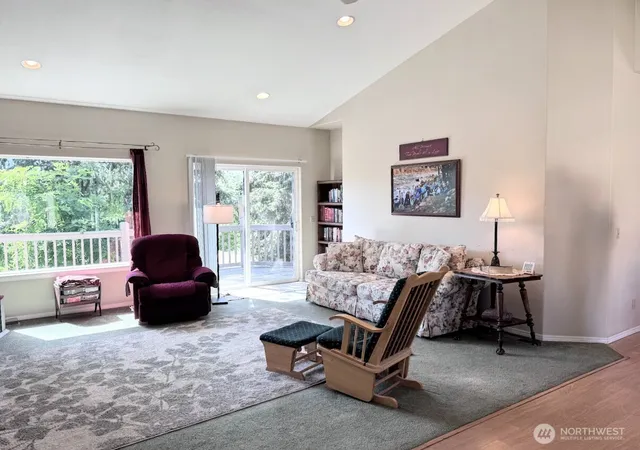Photo 2 of Single family home for sale at 1511 N Anne Ave, East Wenatchee, WA 98802 | MLS# NWM2535656 | Listing updated on 2026-09-21