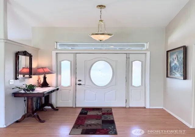 Photo 4 of Single family home for sale at 1511 N Anne Ave, East Wenatchee, WA 98802 | MLS# NWM2535656 | Listing updated on 2026-09-21