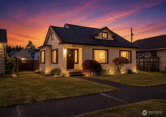 Photo 1 of Single family home for sale at 606 W 4th Street, Aberdeen, WA 98520 | MLS# NWM2535825 | Listing updated on 2026-09-29