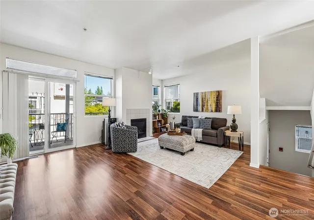 Photo 2 of Townhouse for sale at 11899 Ne 163rd Place, Bothell, WA 98011 | MLS# NWM2536194 | Listing updated on 2026-09-21